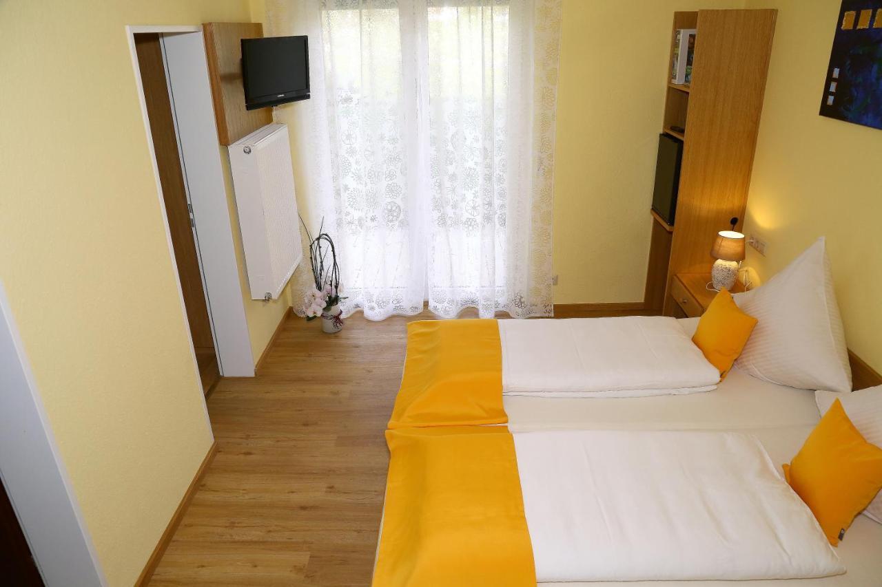 Landhotel Garni Schweizerhaus Schönwalde Extérieur photo