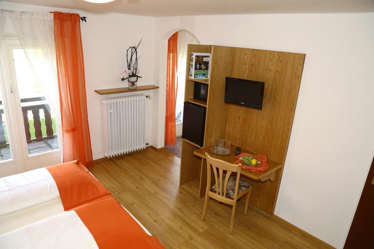 Landhotel Garni Schweizerhaus Schönwalde Extérieur photo