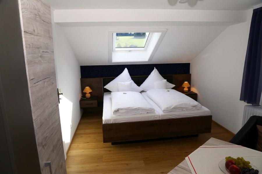 Landhotel Garni Schweizerhaus Schönwalde Extérieur photo